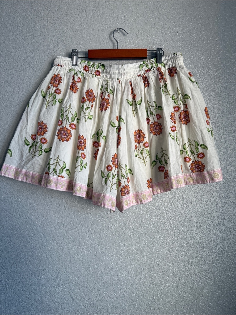 Old Navy White Floral Skort with Pink Hem and Orange Blooms - Picture 6 of 9